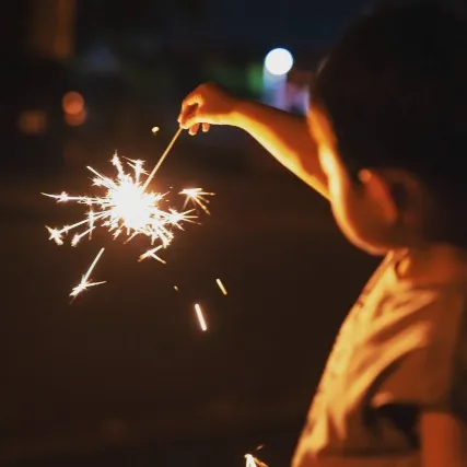 お盆期間中の休業についてお知らせいたします。